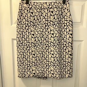 Ann Taylor Patterned Skirt Size 6